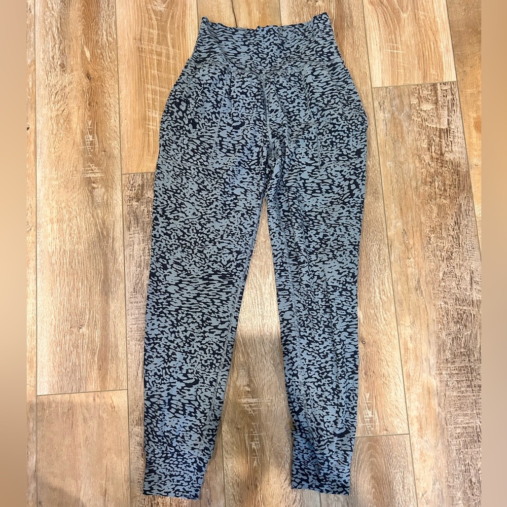 Athleta Salutation Jogger